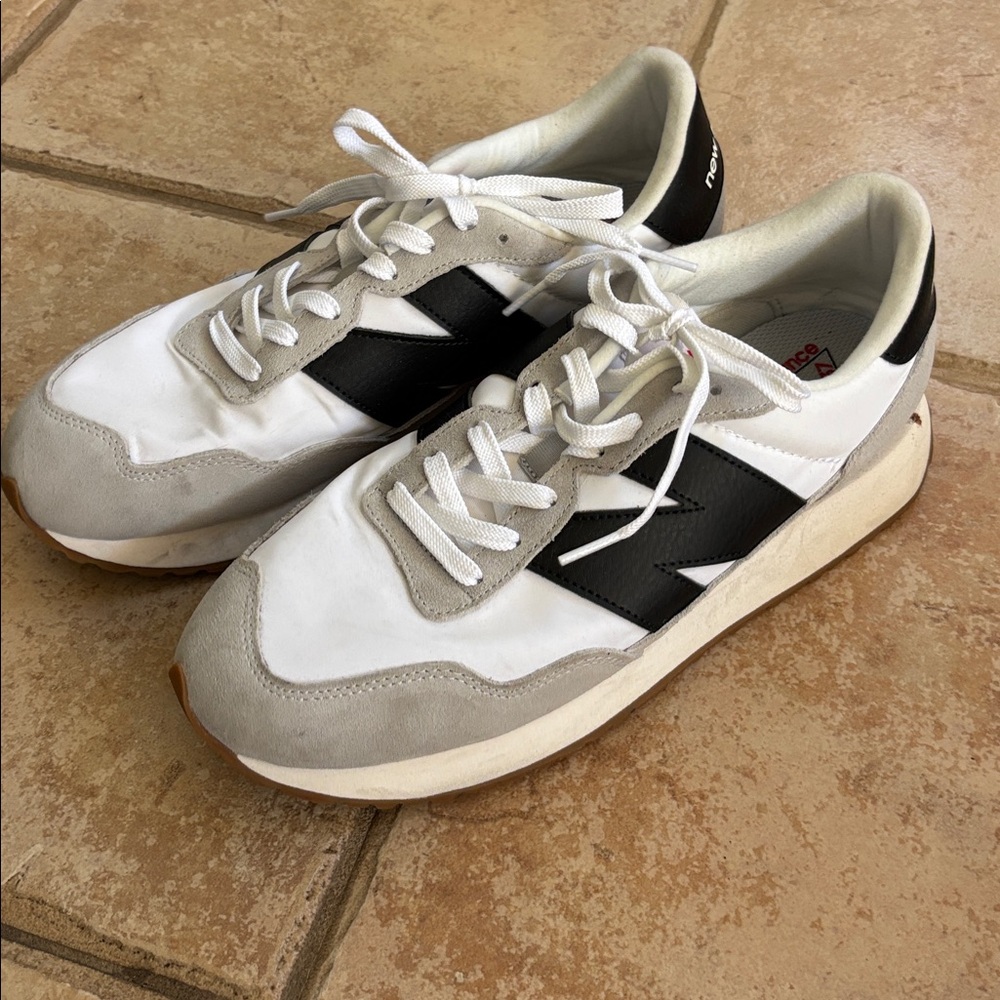 New balance White and Black Sneakers